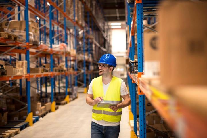 Un service de réception et dépôt de marchandises adapté à vos exigences professionnelles.